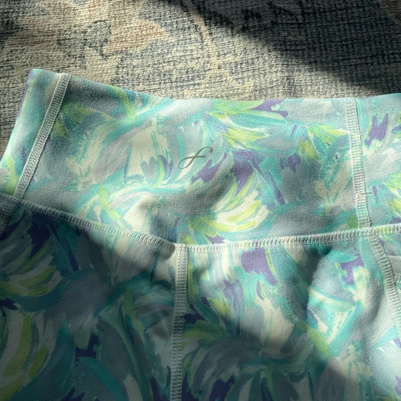 medium girls freefly shorts - Picture 6 of 13